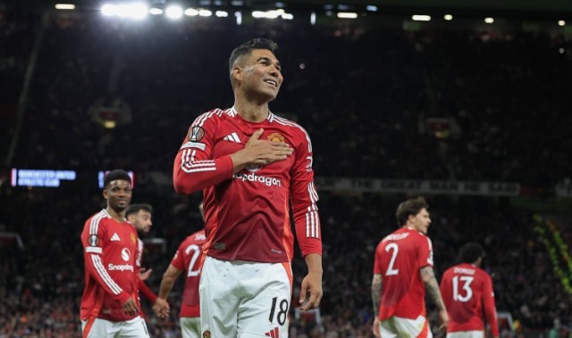 卡塞米罗坦言：曼联球迷支持力度生涯罕见，逆境中助威声势更显磅礴