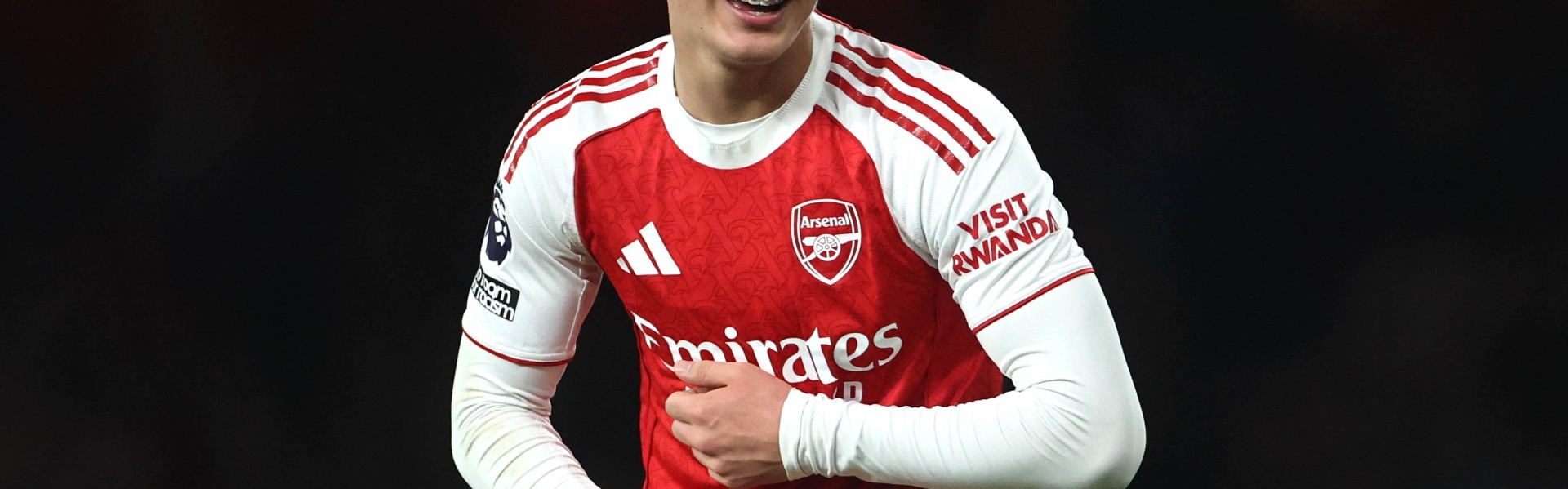 星空体育在线登录-16岁道曼对阵埃弗顿长途奔袭推射破门，当选阿森纳3月最佳进球