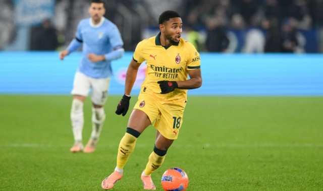 星空体育-共和报：费内巴切准备为恩昆库提供700万欧年薪，他在米兰500万欧