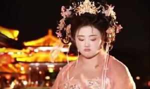 刘禹彤晒日常视频：又双叒叕来大唐 这次是小公举呢